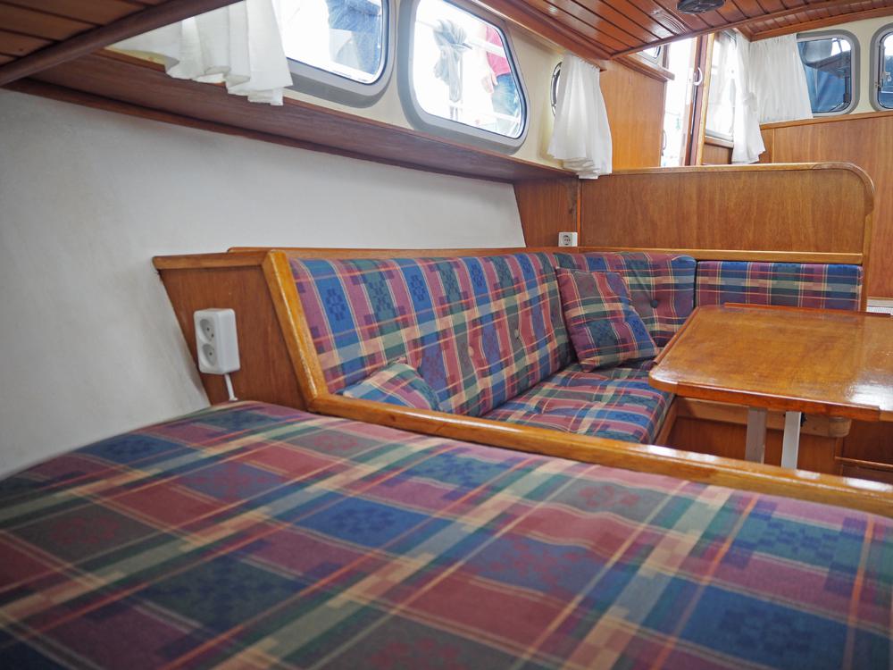 Cabin en avant, H&eacute;bergements